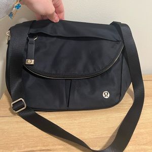 Lululemon crossbody